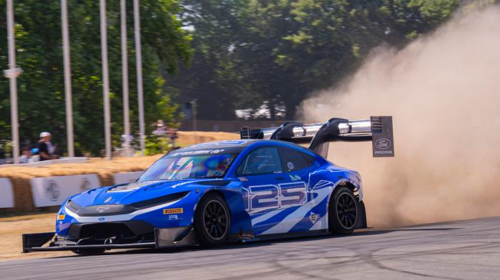 Ford Super Mustang Mach-E: Επίδειξη δύναμης με νέα νίκη στο Goodwood
